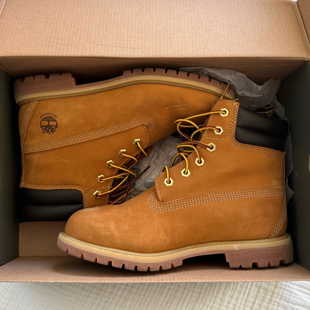 Women’s timberland boots 6 inch classic double collar wheat